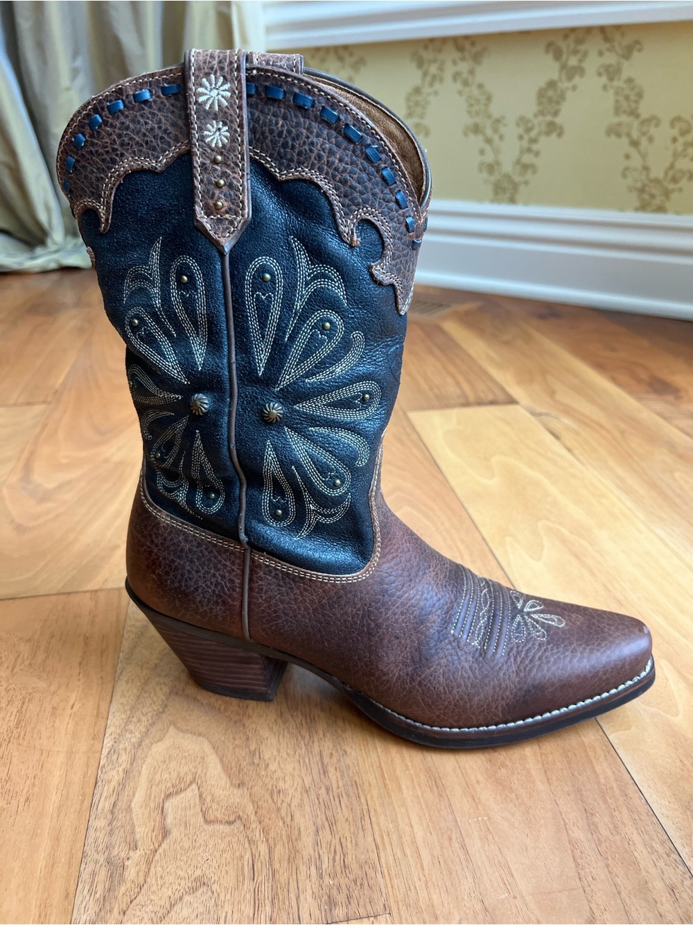 Women’s Size 8.5 Ariat Daisy Western Cowboy Boots - Picture 4 of 16